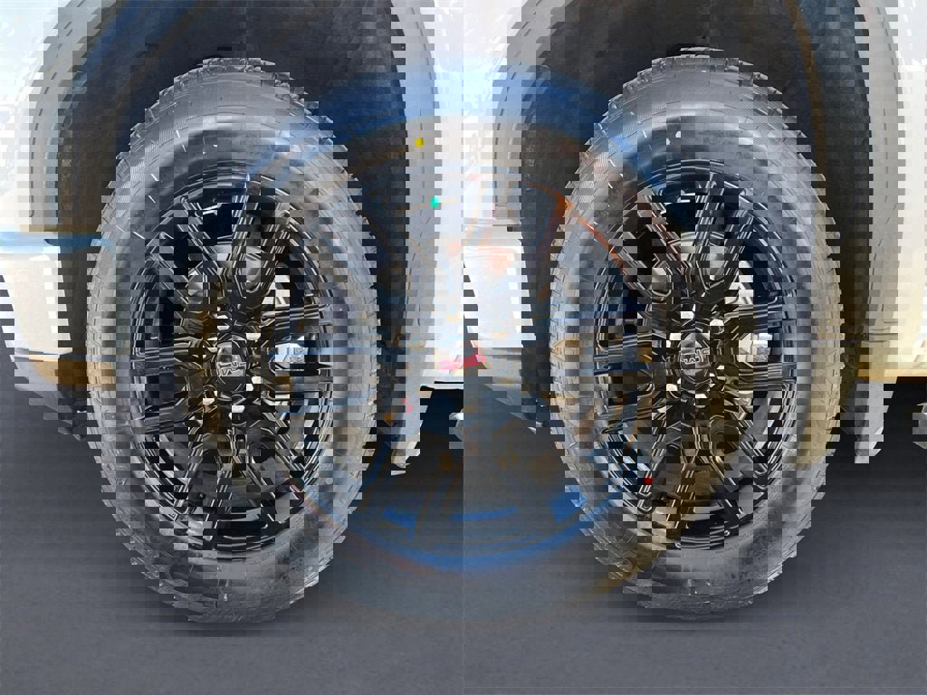 Used 2024 GMC Sierra 1500 Elevation image 14