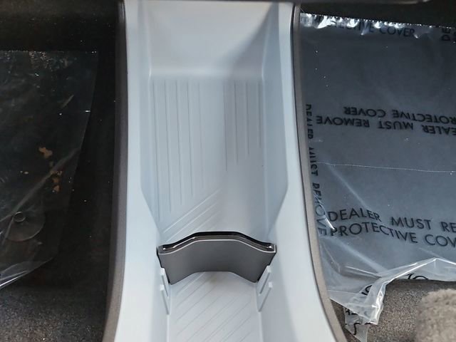 New 2027 Chevrolet Bolt LT w/ Comfort Package FWD image 45