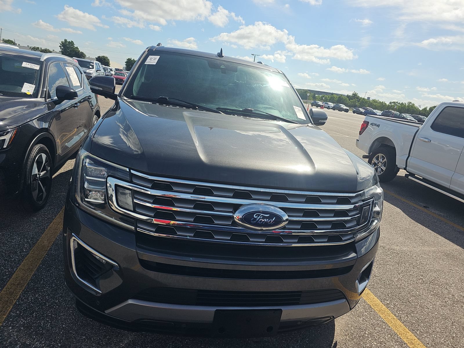 Used 2020 Ford Expedition Limited w/ Texas Edition Package RWD image 2