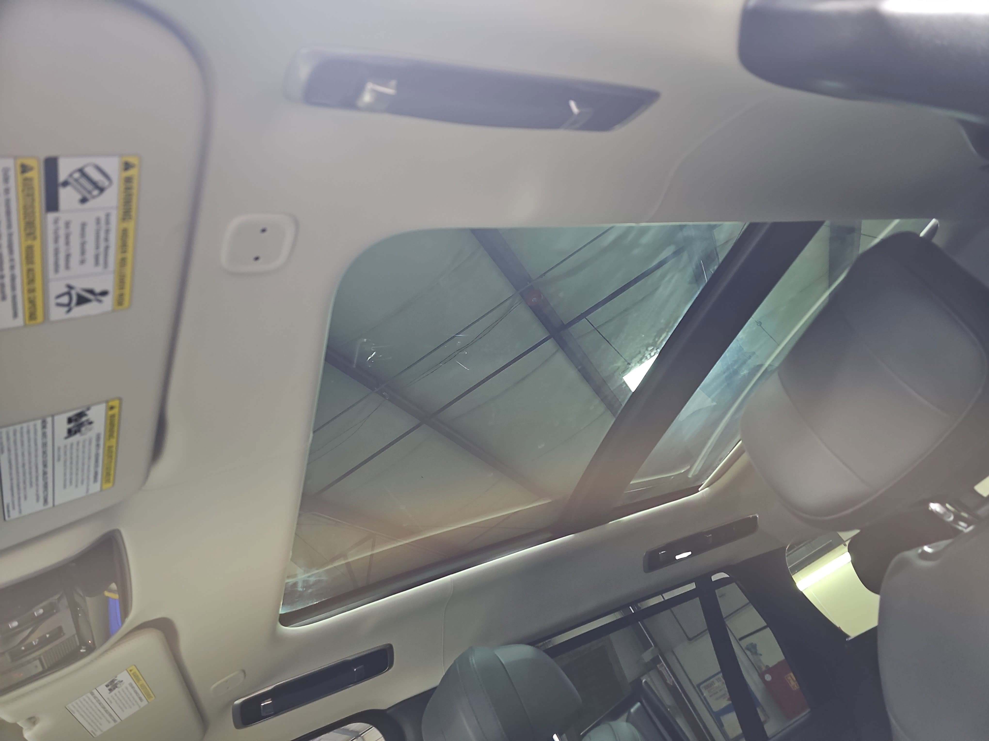 Used 2024 Land Rover Range Rover Long Wheelbase Autobiography image 32