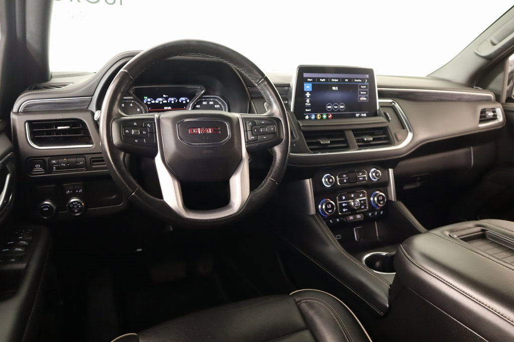 Used 2021 GMC Yukon XL SLT image 2