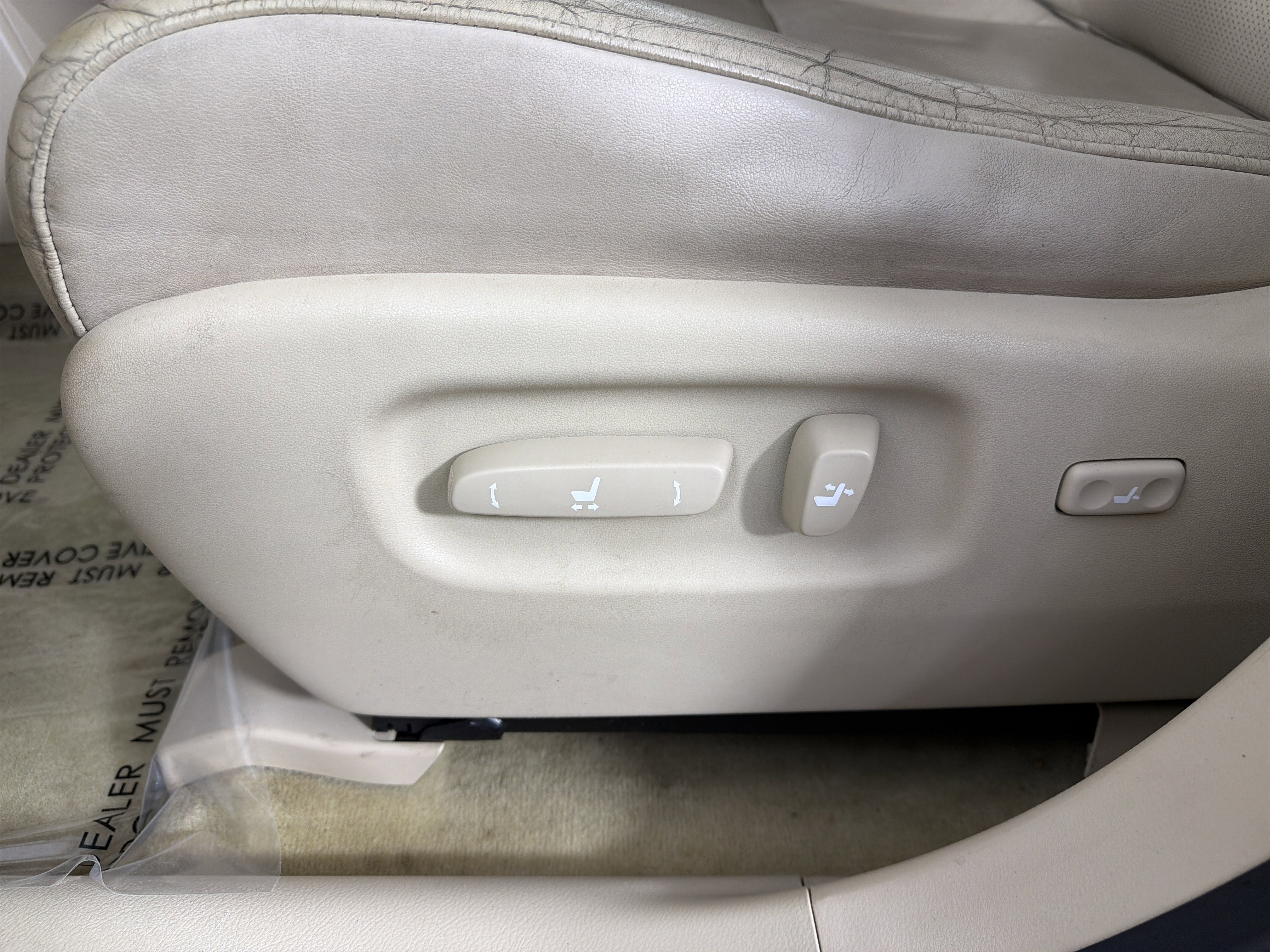 Used 2011 Lexus RX 450h AWD w/ Premium Pkg image 16