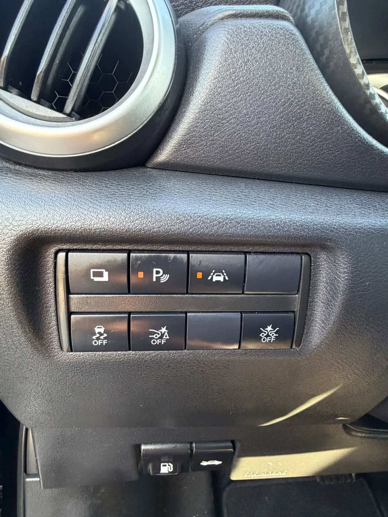 Used 2020 Nissan Versa S image 22