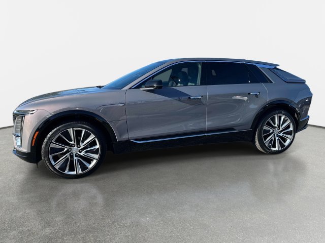 Certified 2025 Cadillac Lyriq Luxury w/ LPO, Floor Liner Package AWD/4WD image 2