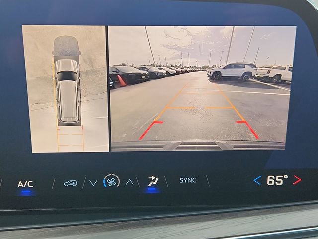 Used 2025 Chevrolet Suburban LS image 15