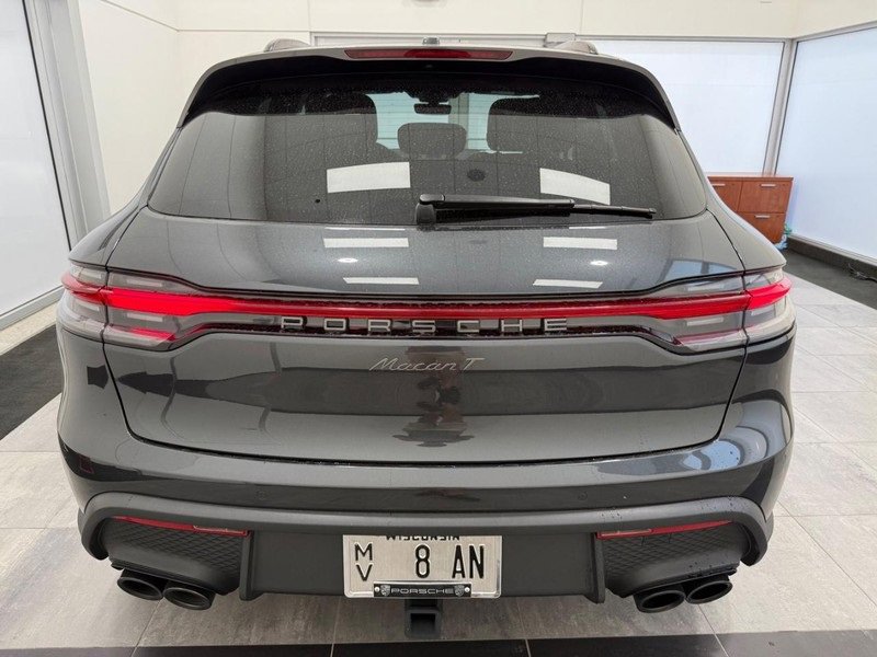 Certified 2025 Porsche Macan Turbo image 6