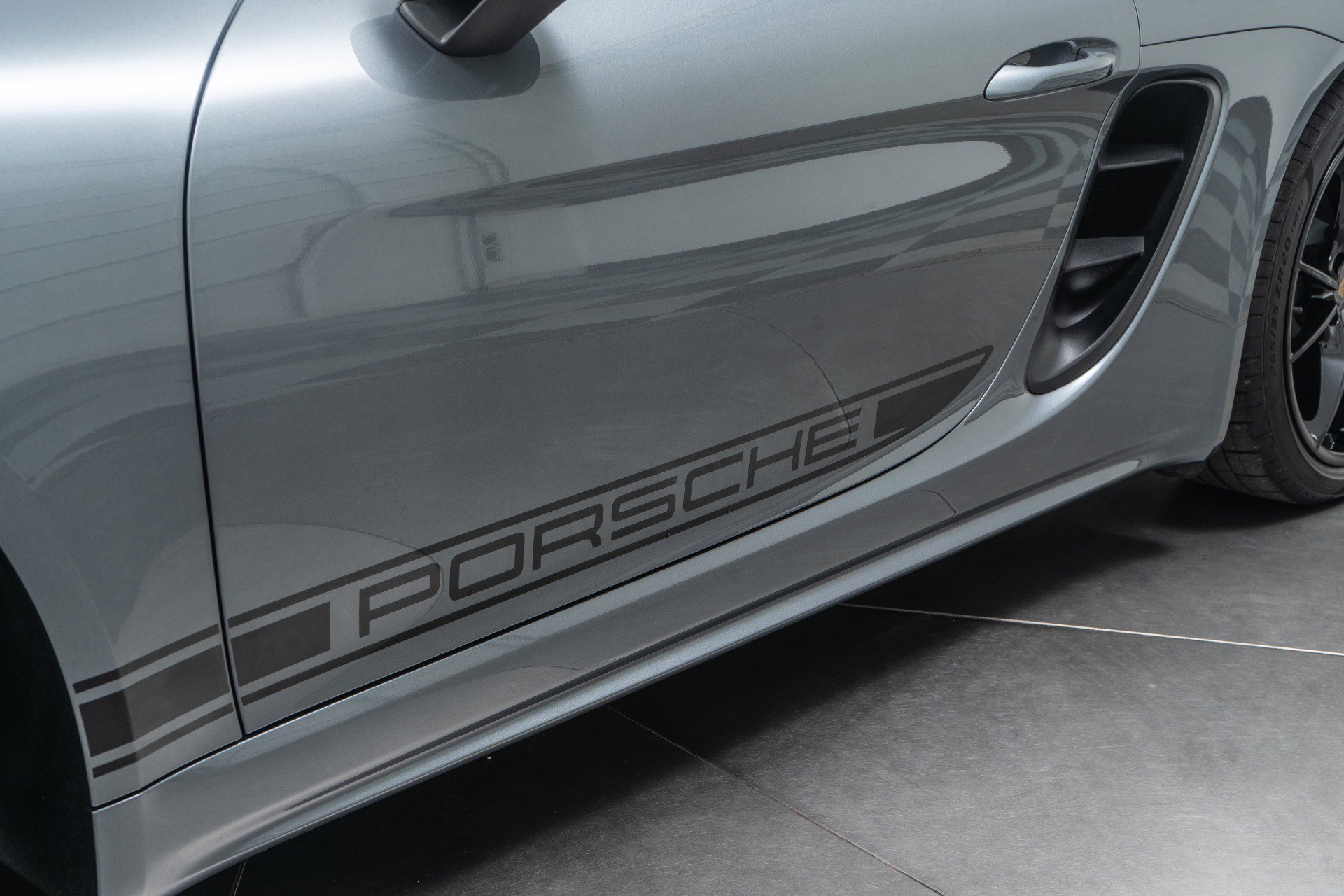 Used 2025 Porsche 718 Boxster image 36