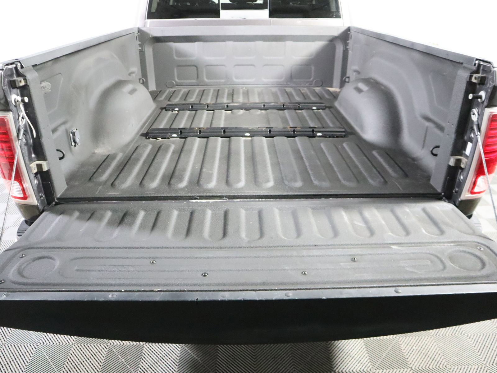 Used 2014 RAM 2500 Laramie w/ Cold Weather Group image 10