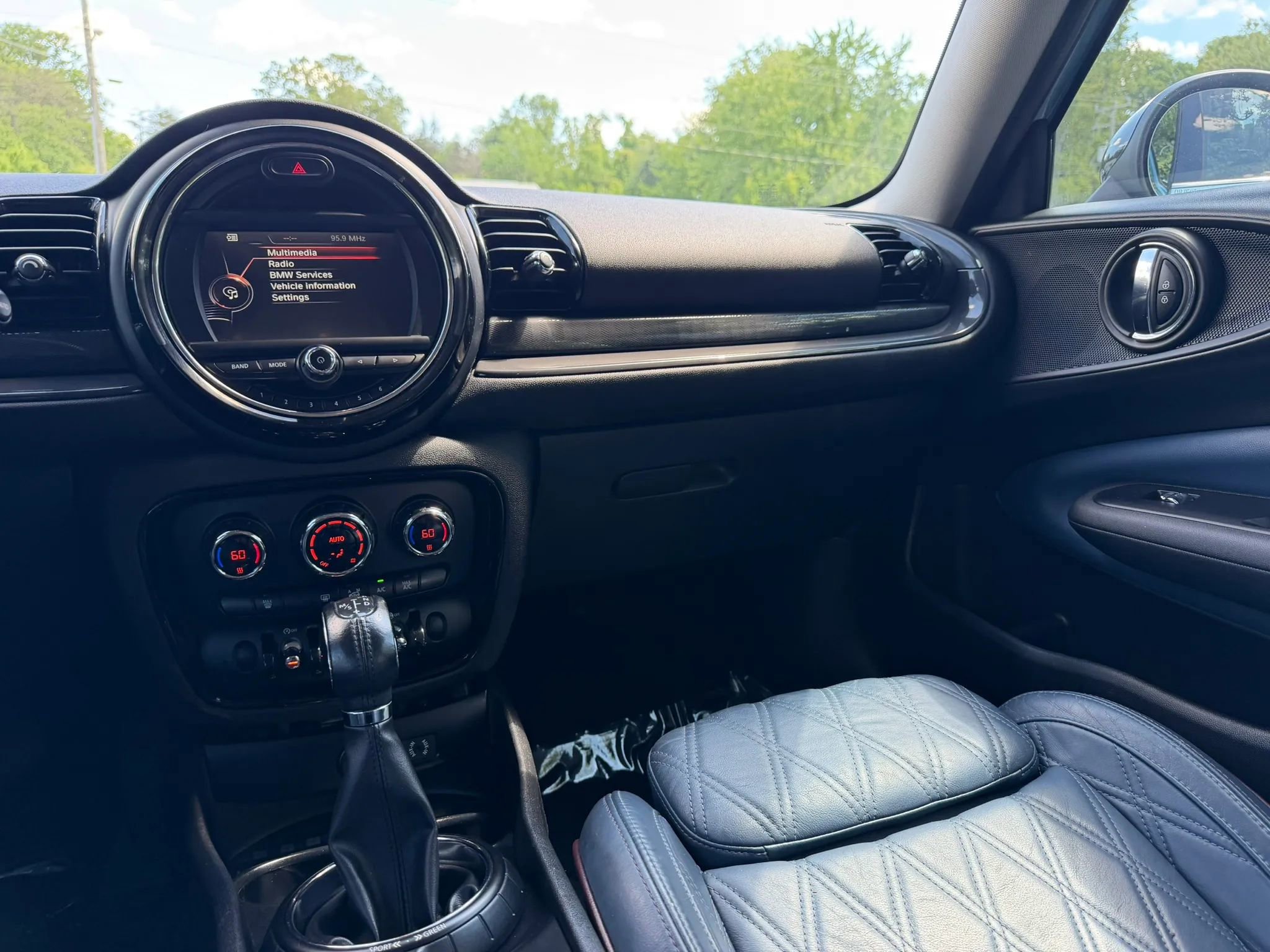 Used 2016 MINI Cooper Clubman FWD image 31