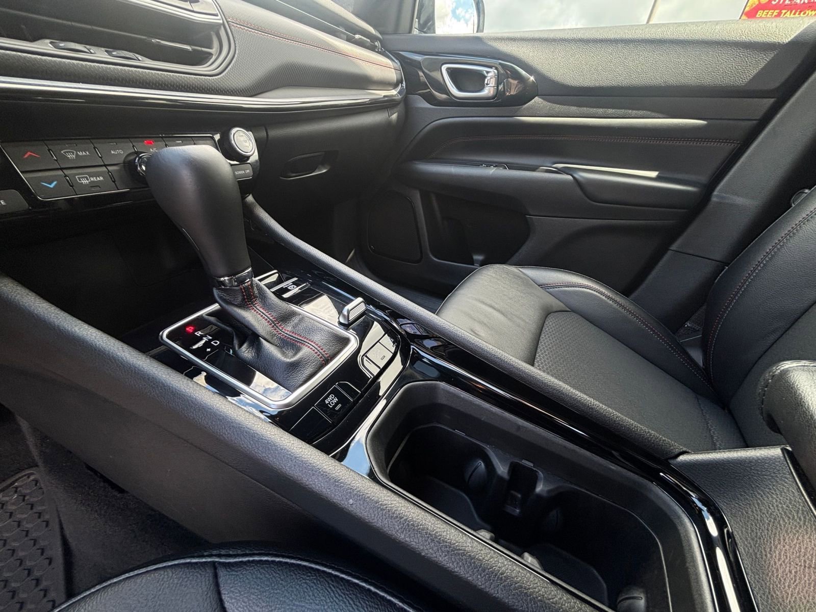 Used 2025 Jeep Compass Trailhawk AWD/4WD image 40