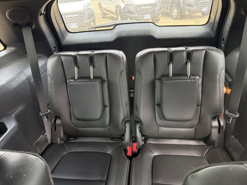 Used 2016 Ford Explorer Limited w/ Equipment Group 301A FWD image 19