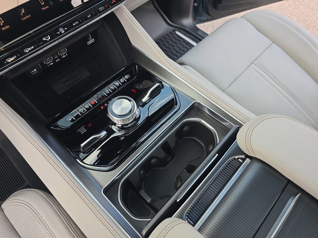 New 2026 Jeep Grand Wagoneer L Summit image 29