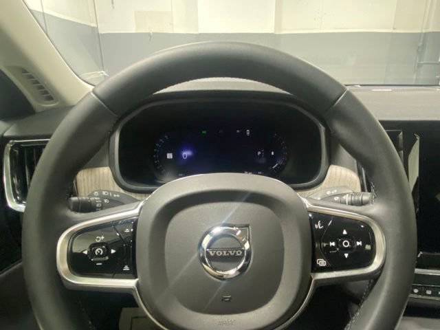 Used 2025 Volvo S90 B6 Plus AWD/4WD image 15