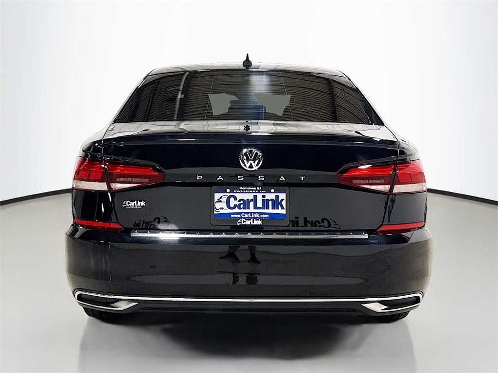 Used 2021 Volkswagen Passat 2.0T SE image 5