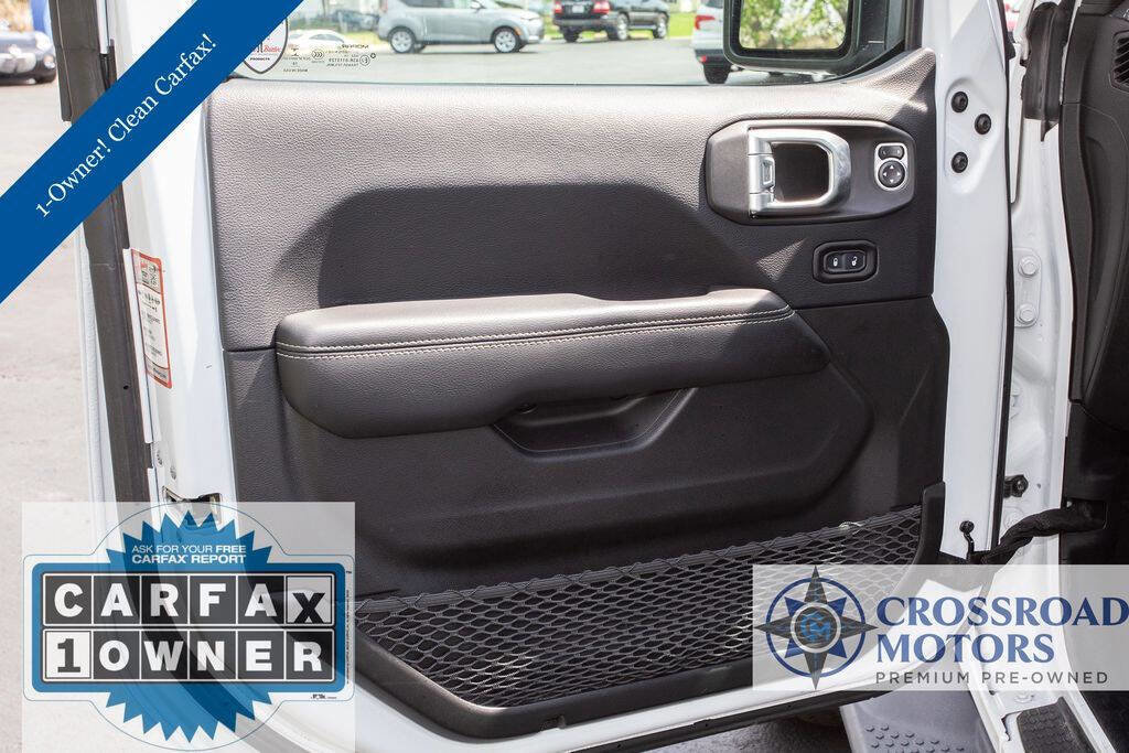 Used 2019 Jeep Wrangler Unlimited Sahara w/ Safety Group image 15