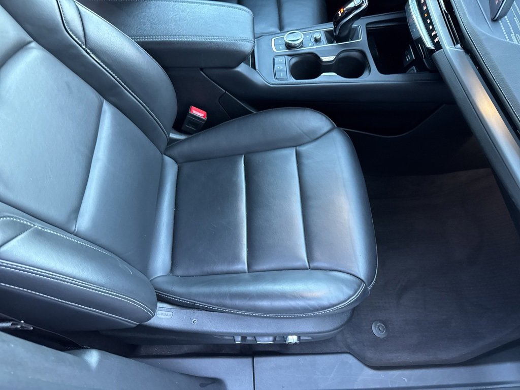 Used 2024 Cadillac XT4 Premium Luxury image 12