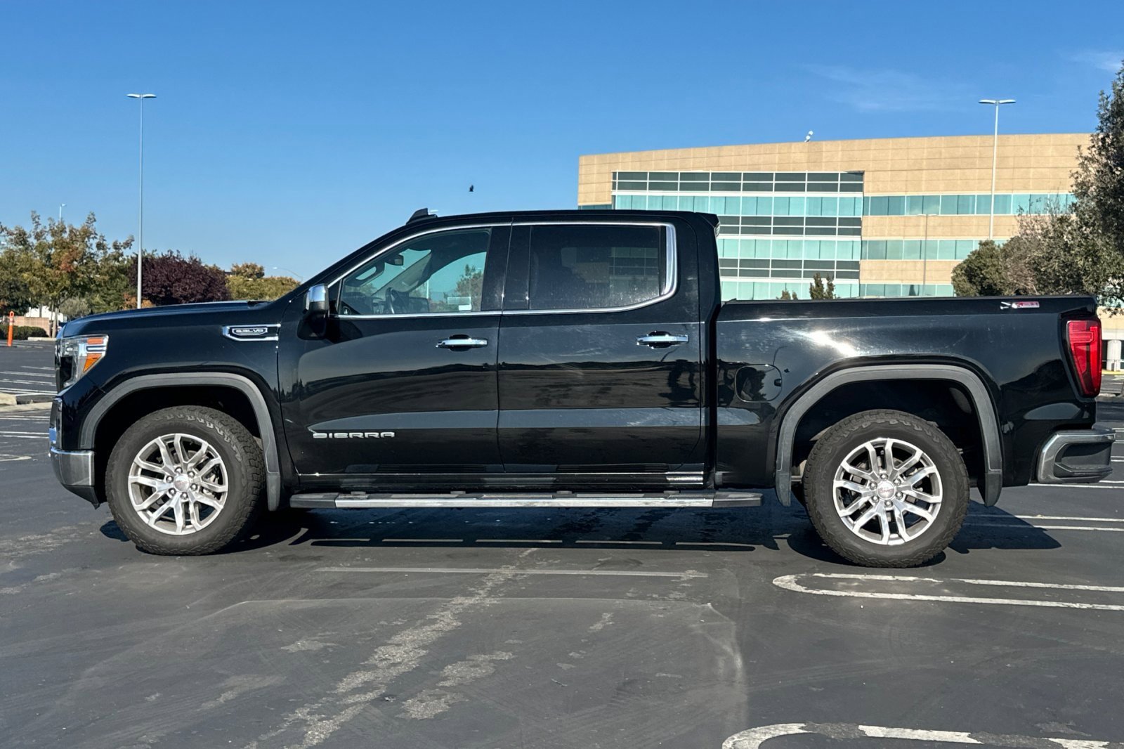 Used 2020 GMC Sierra 1500 SLT w/ SLT Premium Plus Package image 7