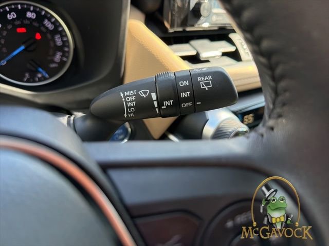 Used 2022 Toyota RAV4 XLE Premium AWD/4WD image 16