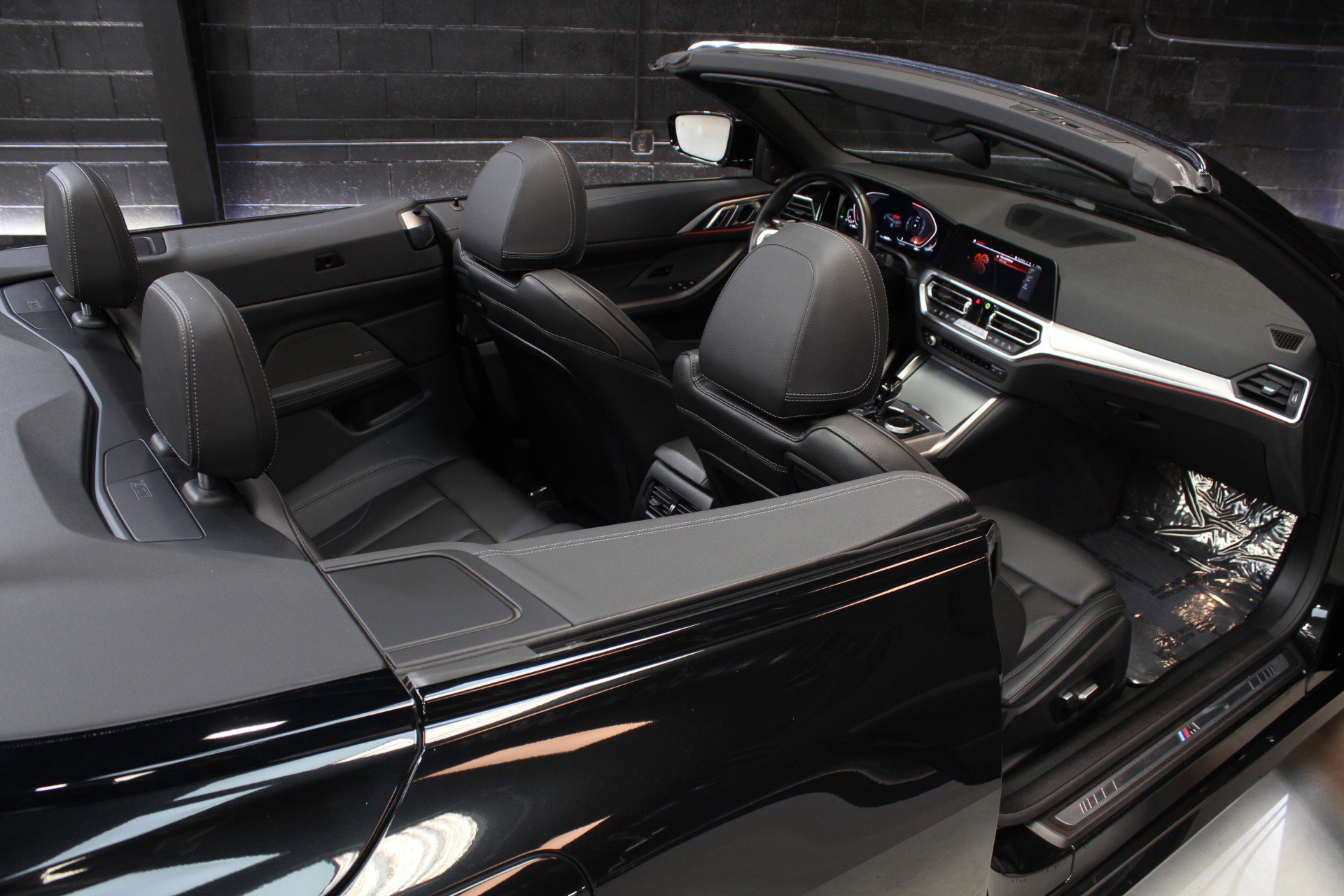 Used 2023 BMW 430i Convertible w/ M Sport Package RWD image 40