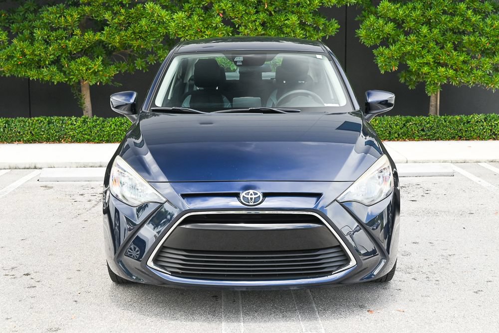 Used 2018 Toyota Yaris iA FWD image 2