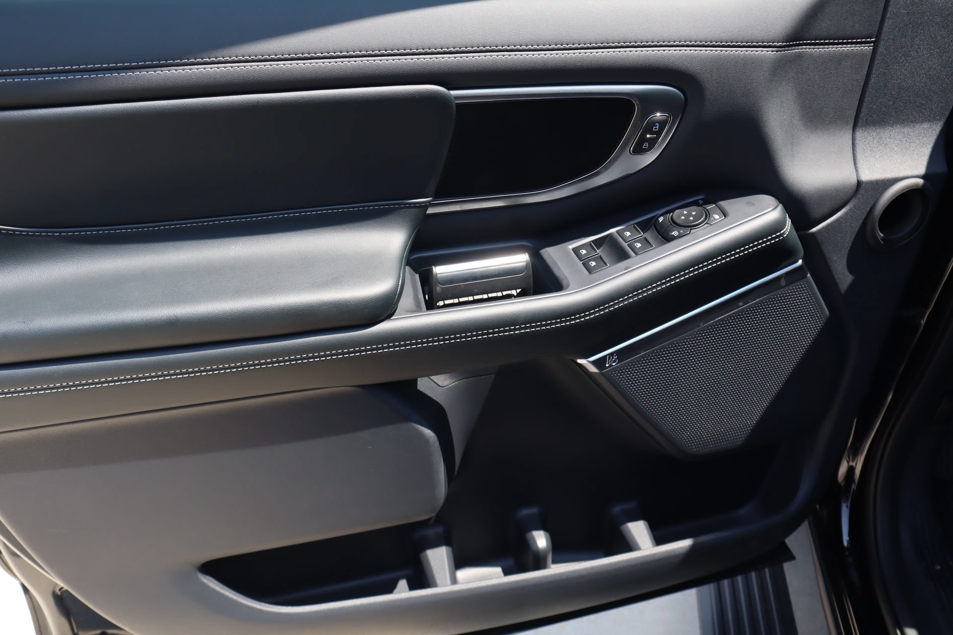 New 2027 Ford Expedition Max Platinum w/ Stealth Appearance Package AWD/4WD image 19