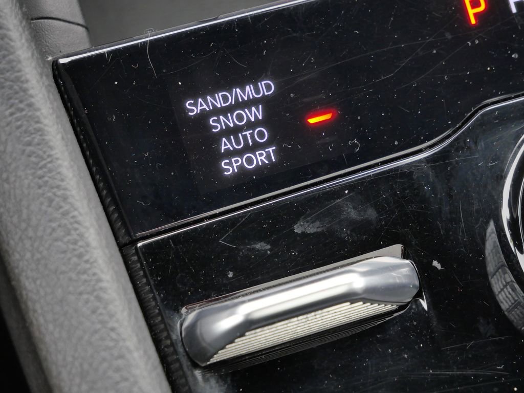 Used 2024 Jeep Grand Cherokee L Limited w/ Luxury Tech Group II image 46