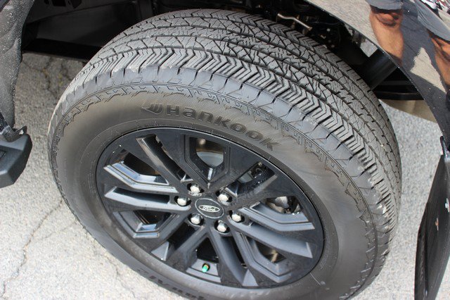 Used 2025 Ford F150 Lariat w/ Bed Utility Package AWD/4WD image 5