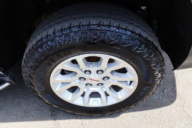 Used 2019 GMC Yukon SLT w/ Open Road Package AWD/4WD image 14