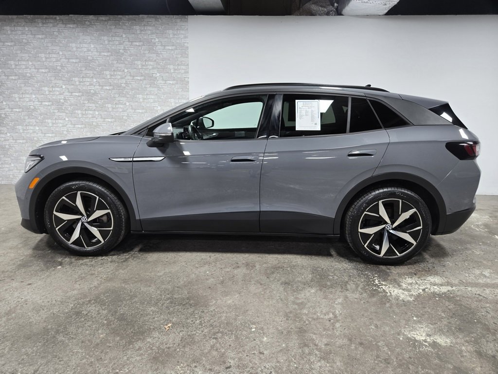 Used 2023 Volkswagen ID.4 Pro S image 2