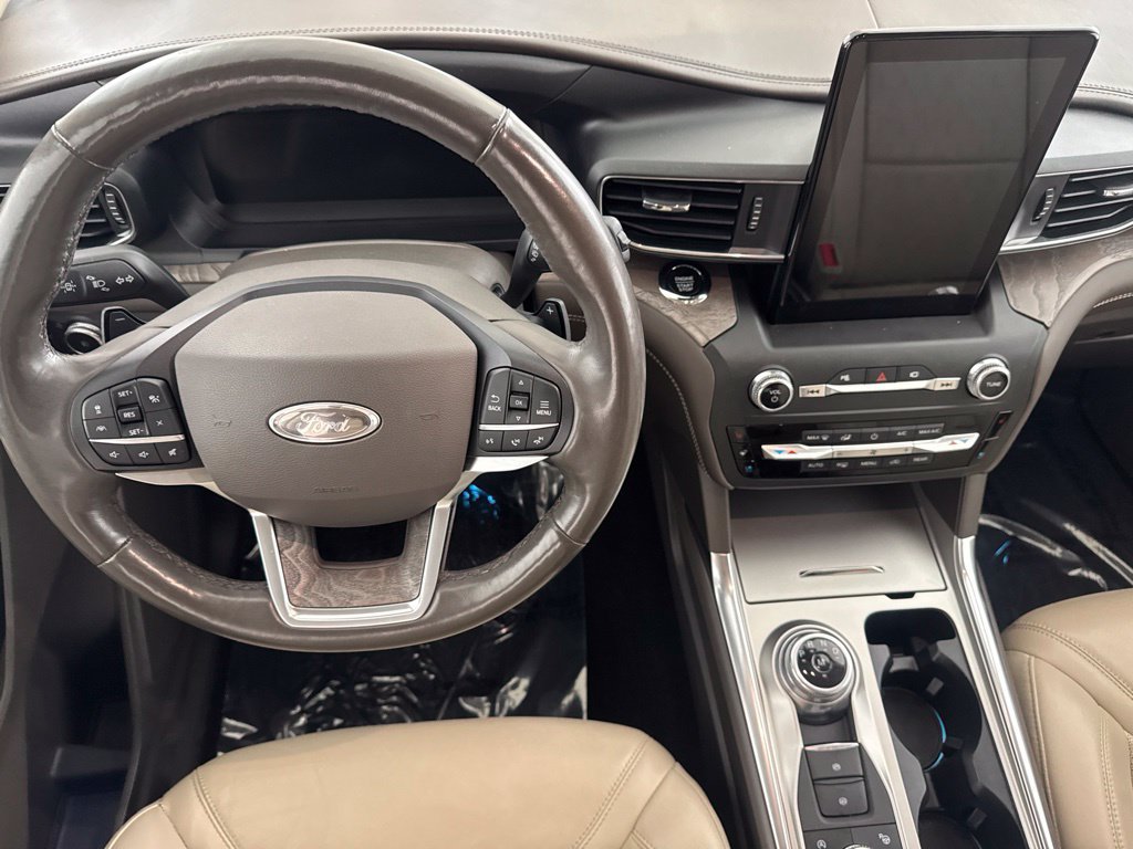 Used 2020 Ford Explorer Platinum w/ Premium Technology Package AWD/4WD image 25