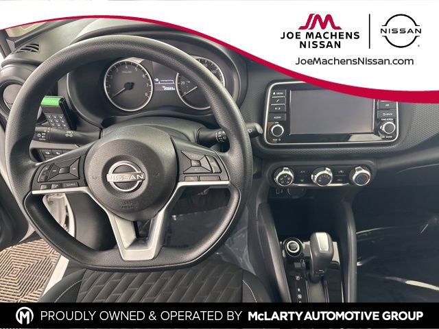 Used 2022 Nissan Kicks S image 27