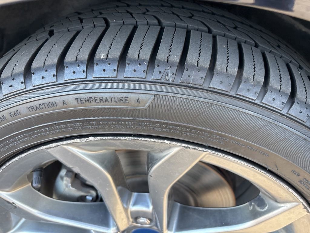 Used 2020 Ford Fusion Titanium FWD image 17