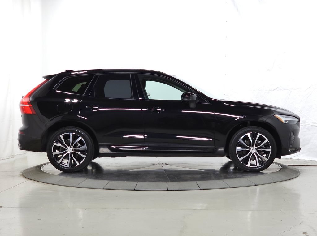 Certified 2025 Volvo XC60 B5 Plus AWD/4WD image 13