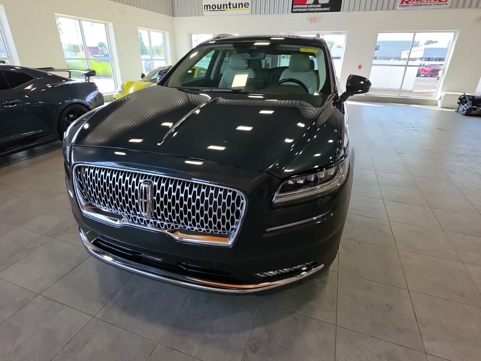 Used 2021 Lincoln Nautilus Black Label w/ Class II Trailer Tow Package AWD/4WD image 3