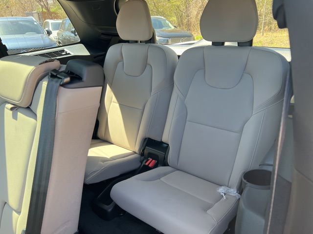 New 2026 Volvo XC90 B5 Plus w/ Protection Package AWD/4WD image 23