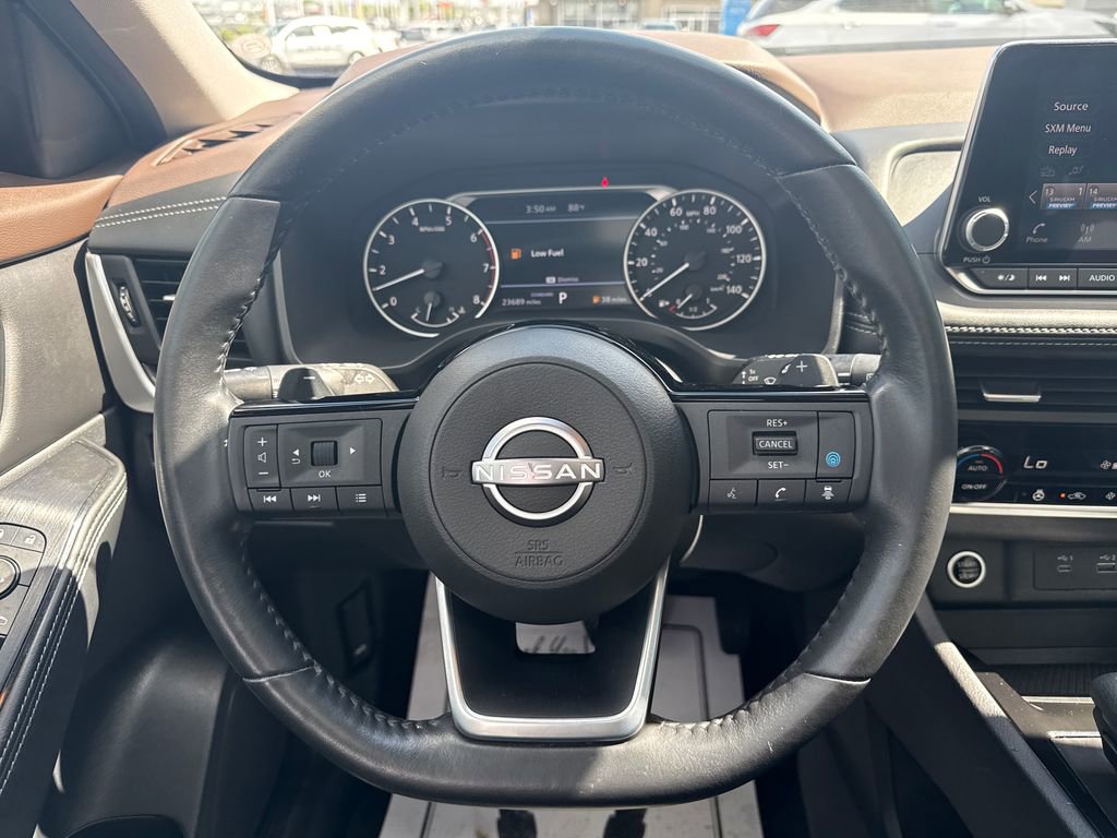 Used 2023 Nissan Rogue SV w/ SV Premium B Package FWD image 16