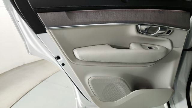 New 2026 Volvo XC90 T8 Ultra w/ Protection Package Premier AWD/4WD image 29