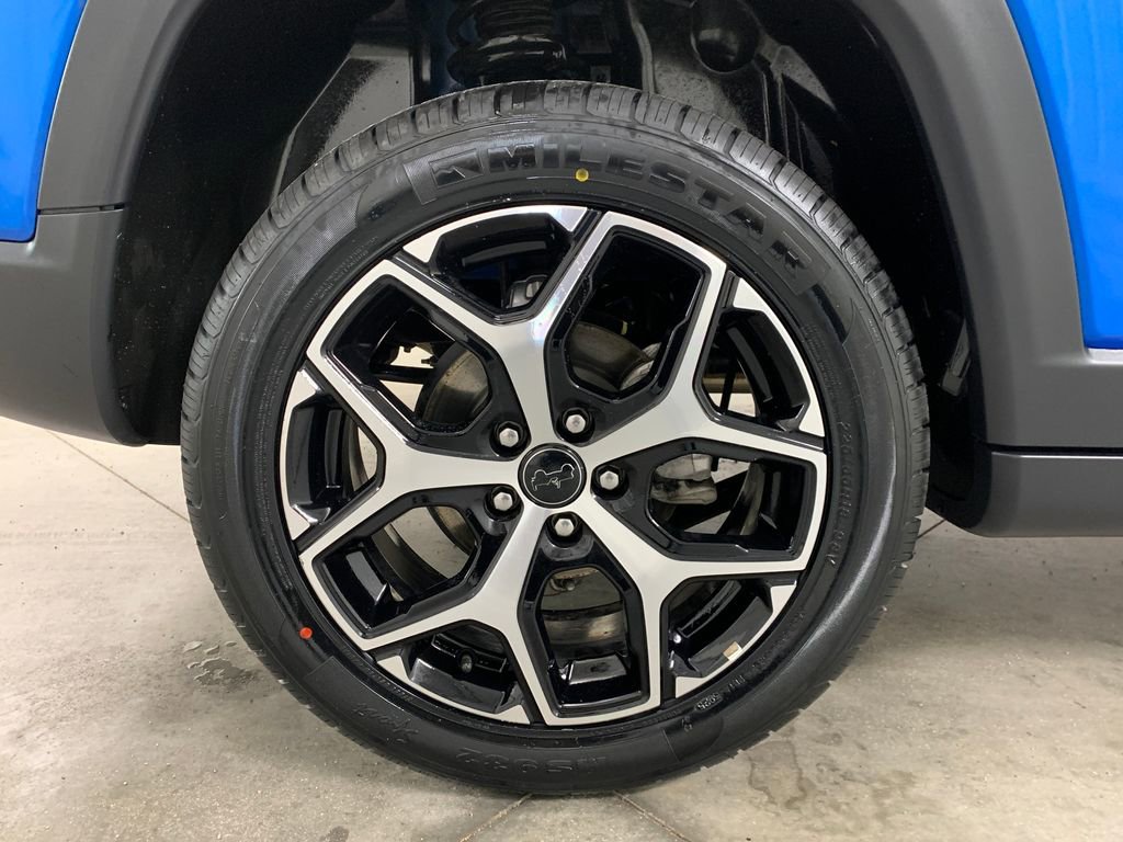 Used 2025 Jeep Compass Limited image 9