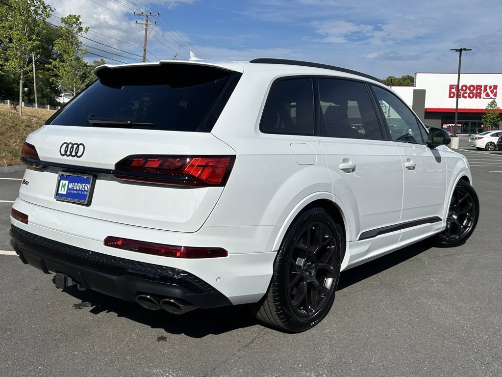Used 2025 Audi SQ7 Prestige w/ Prestige Package image 6