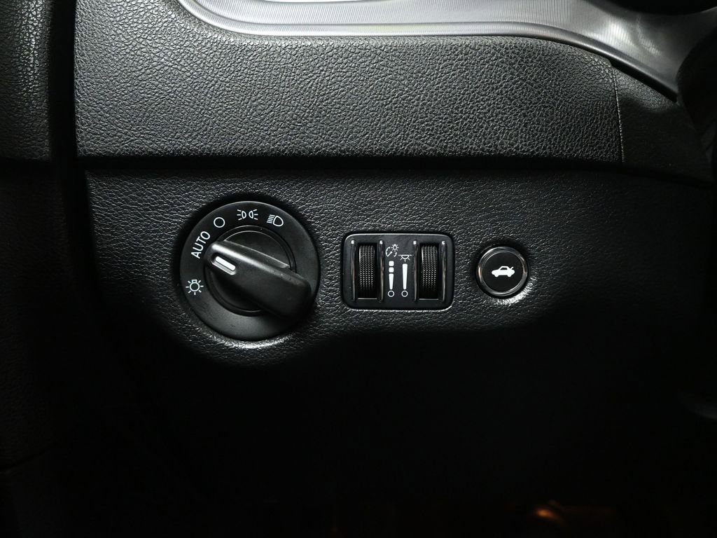 Used 2023 Dodge Charger SXT image 19