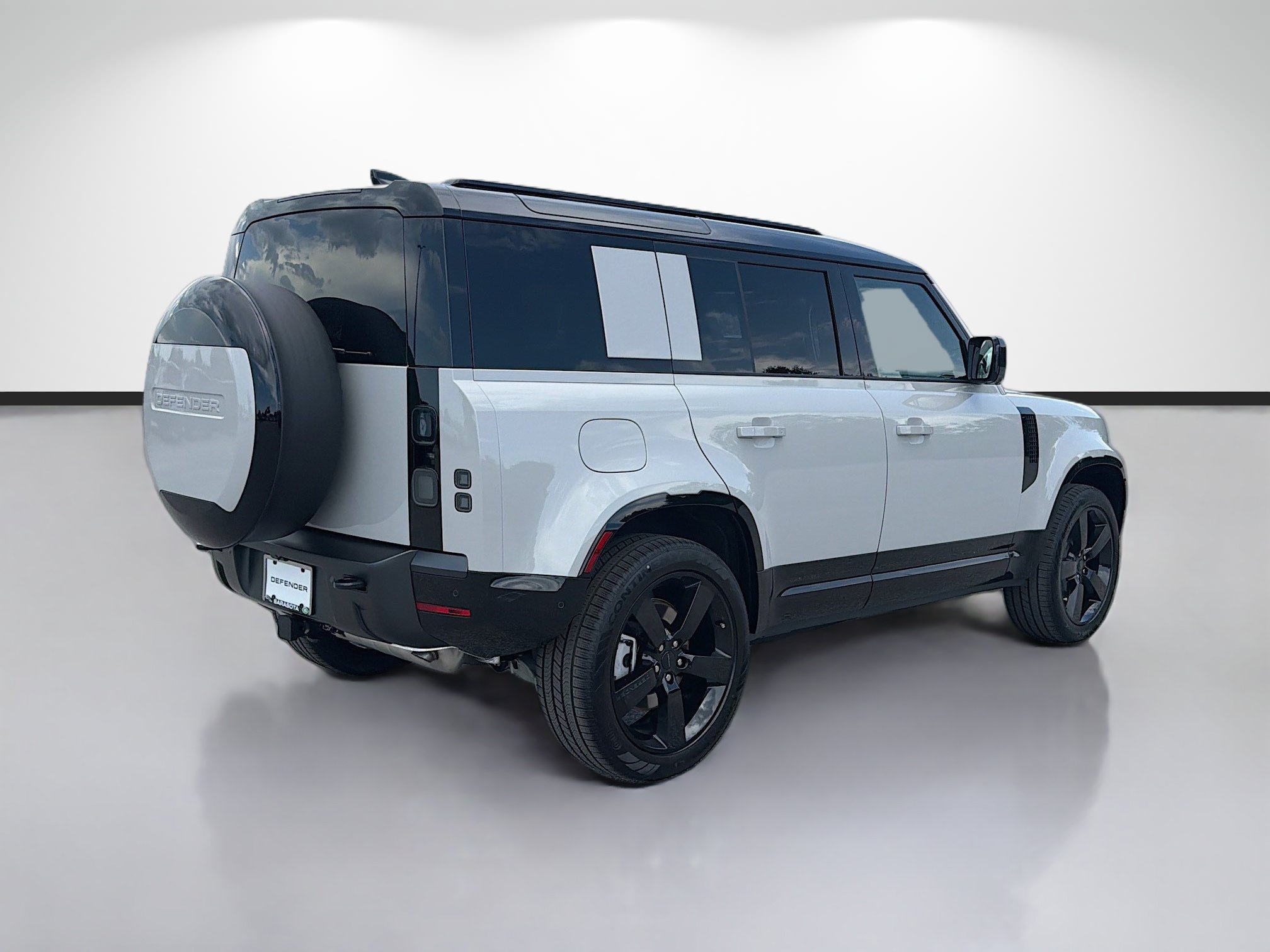 New 2026 Land Rover Defender 110 X-Dynamic SE AWD/4WD image 5