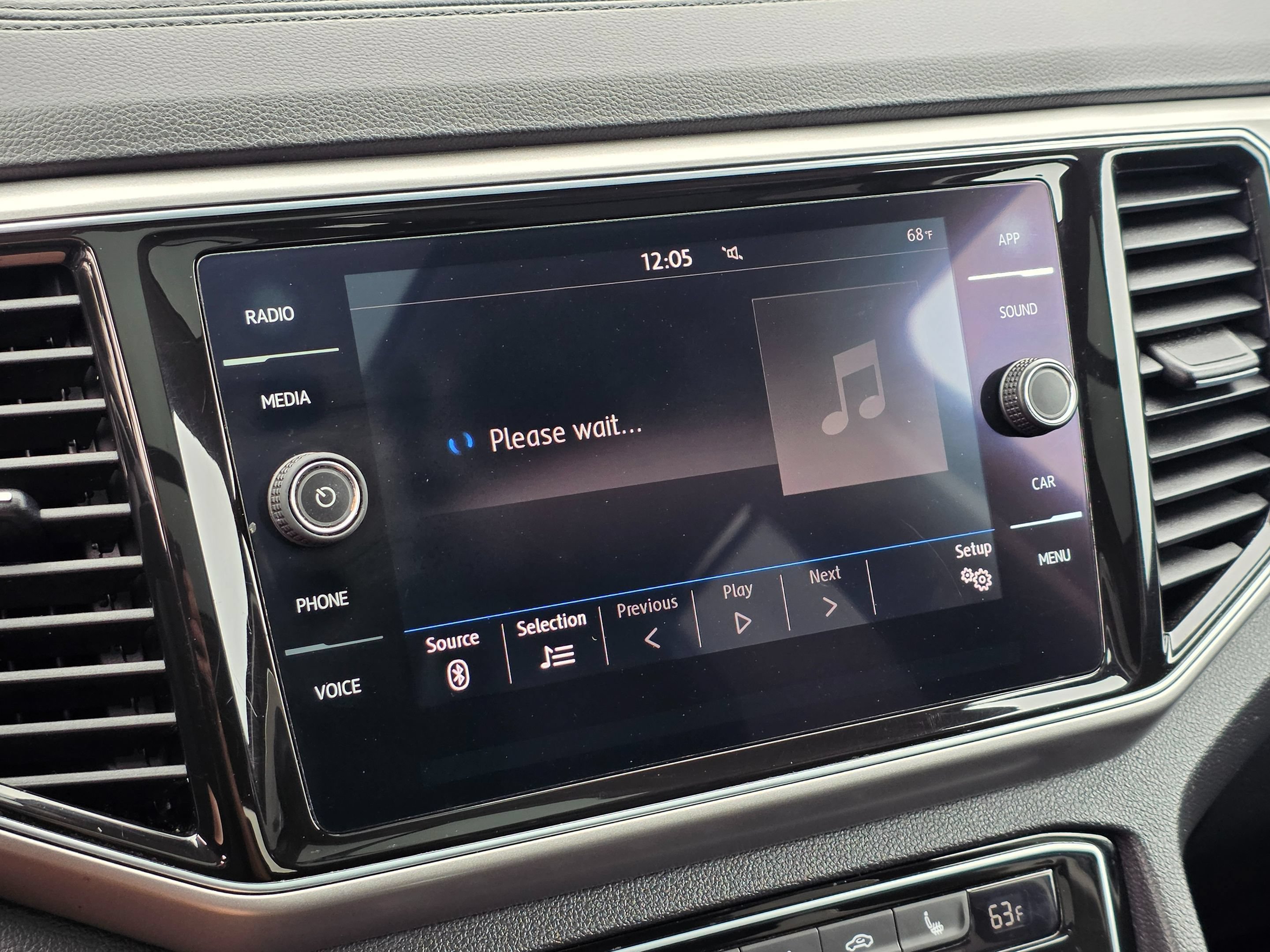 Used 2018 Volkswagen Atlas SEL FWD image 33