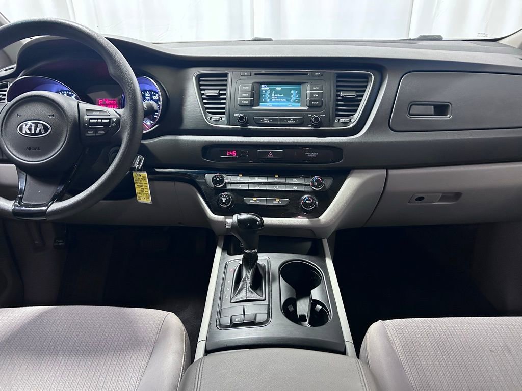 Used 2016 Kia Sedona L FWD image 12