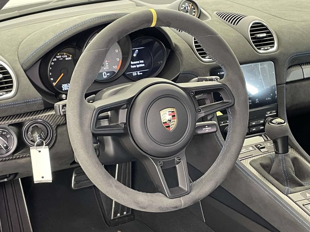 Certified 2025 Porsche 718 Cayman GT4 RS RWD image 4