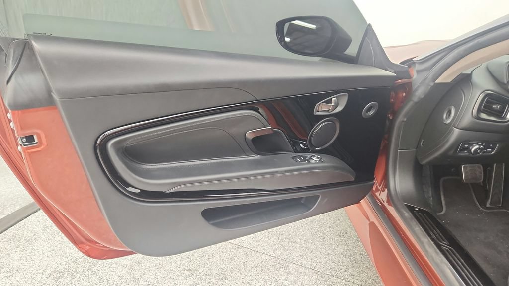 Used 2020 Aston Martin DBS Superleggera RWD image 27