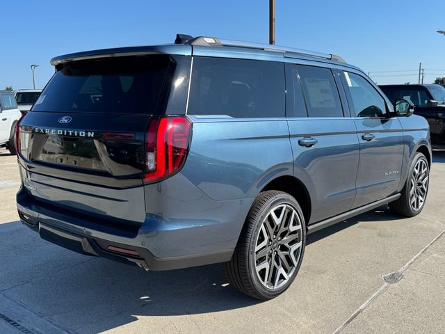 New 2027 Ford Expedition Platinum w/ Platinum Ultimate Package AWD/4WD image 3