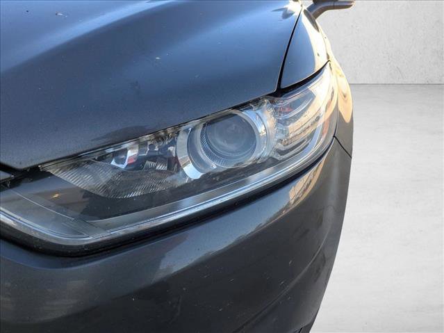 Used 2015 Ford Fusion SE image 5