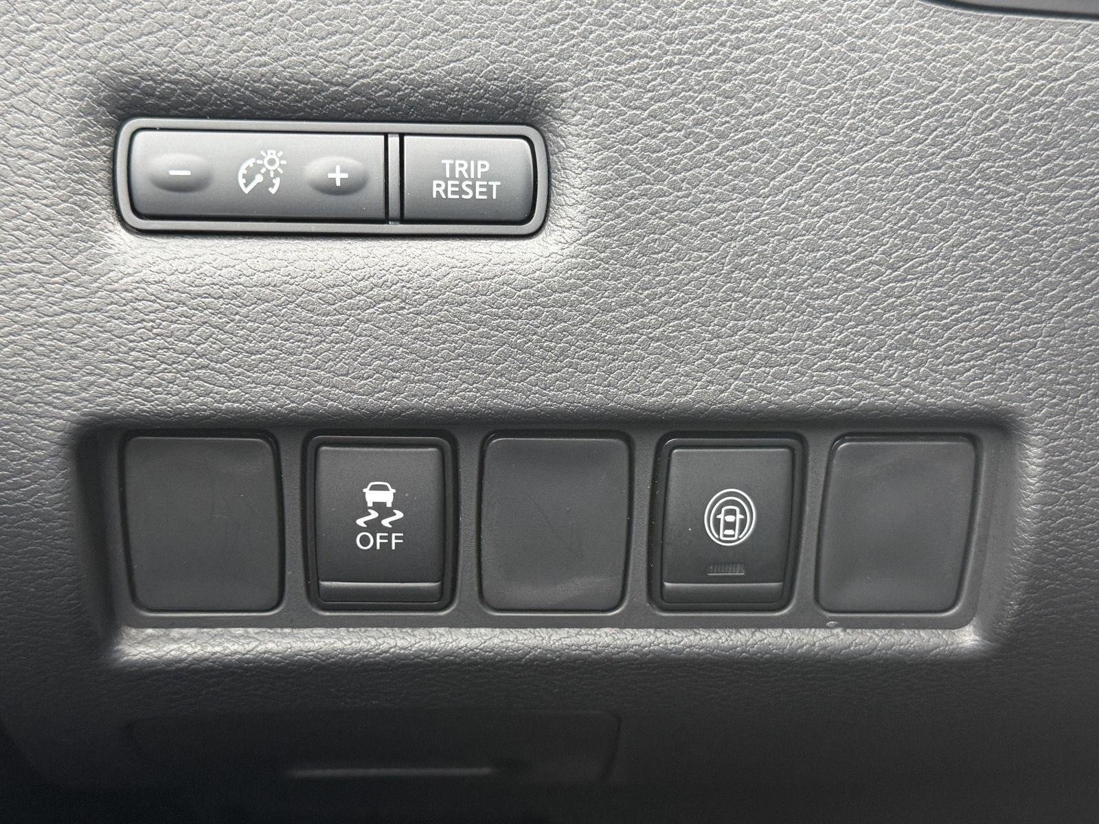 Used 2023 Nissan Murano SV AWD/4WD image 21