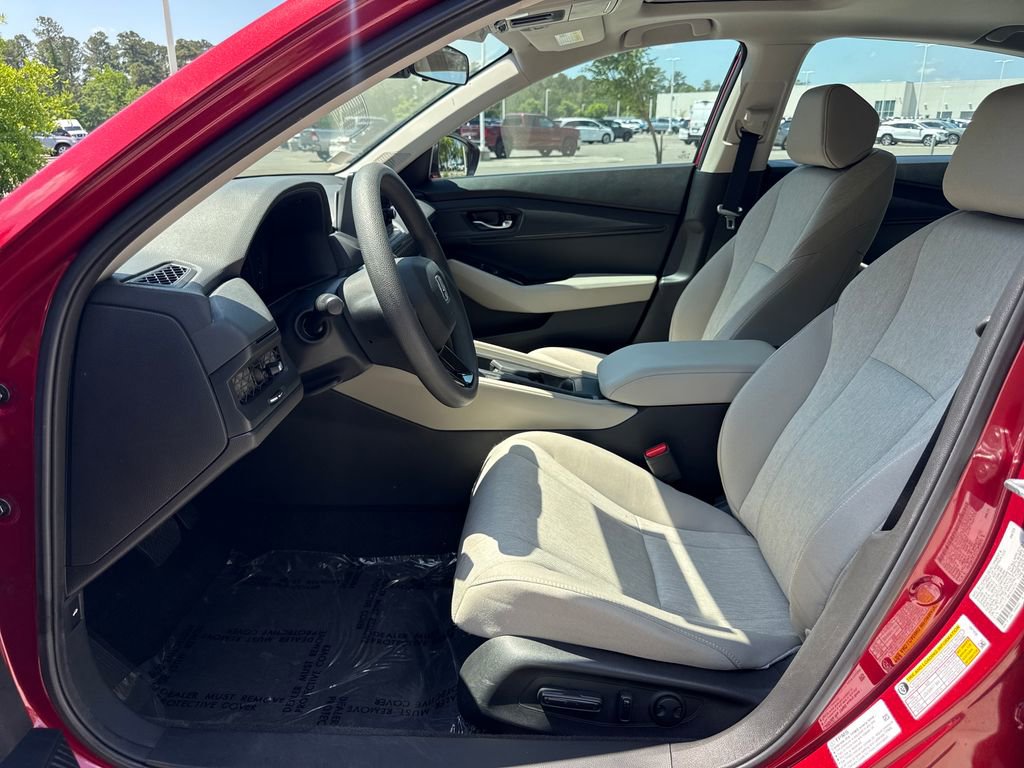 Used 2023 Honda Accord EX image 13