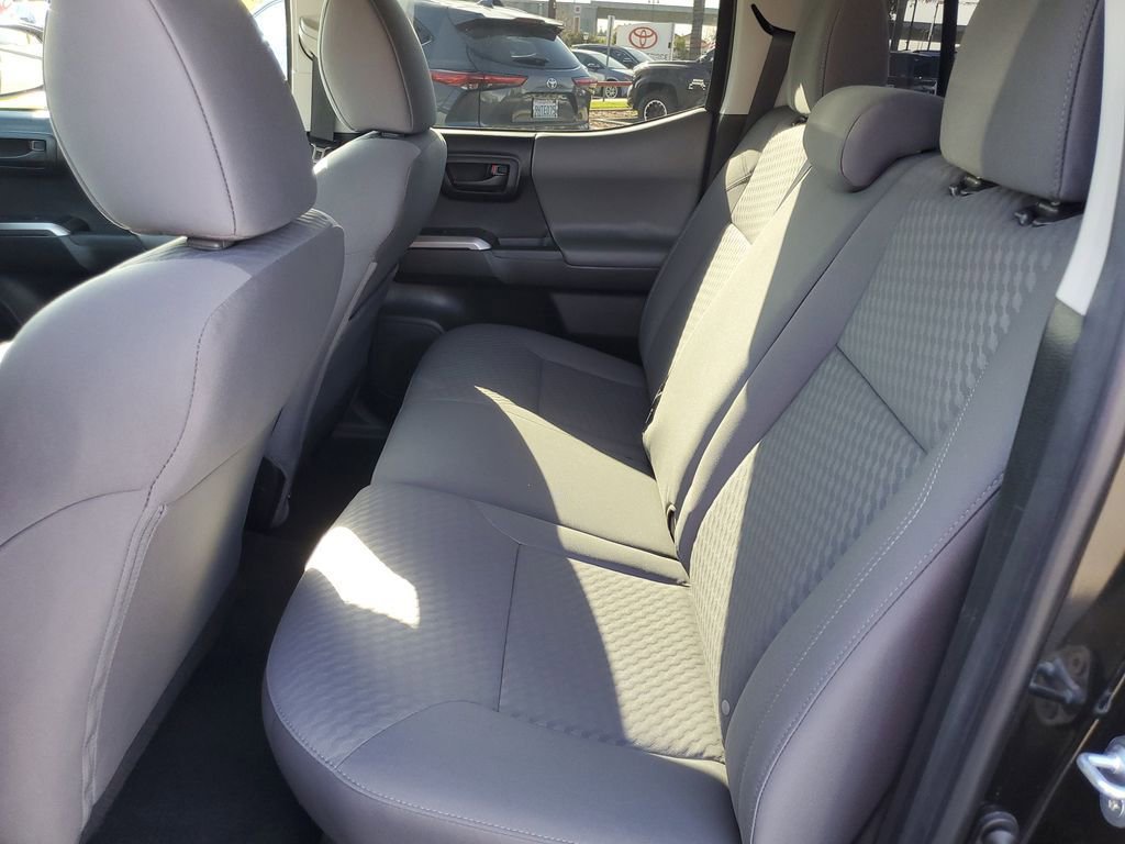 Certified 2022 Toyota Tacoma SR5 image 10